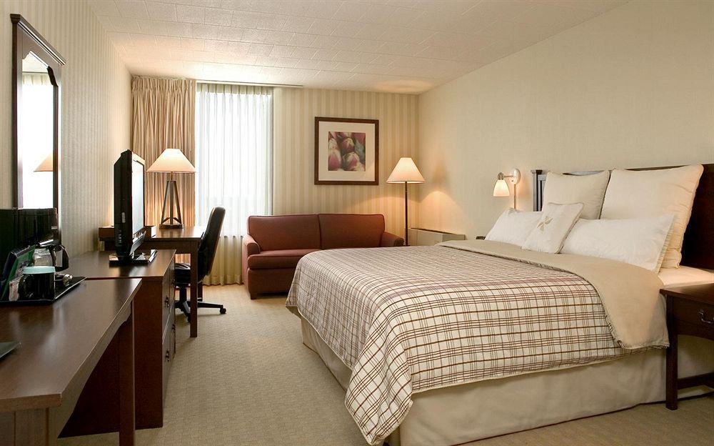 Ramada By Wyndham Greensburg Hotel & Conference Center Bilik gambar